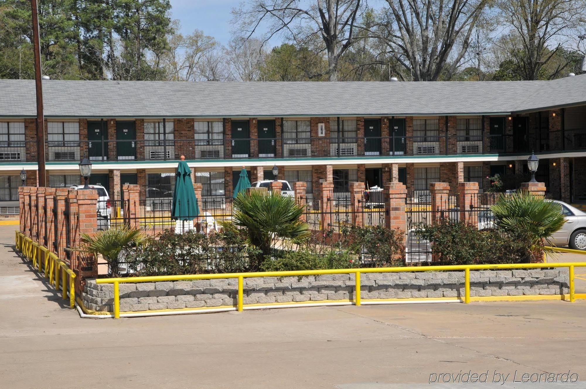 The Winnfield Lodge Bagian luar foto