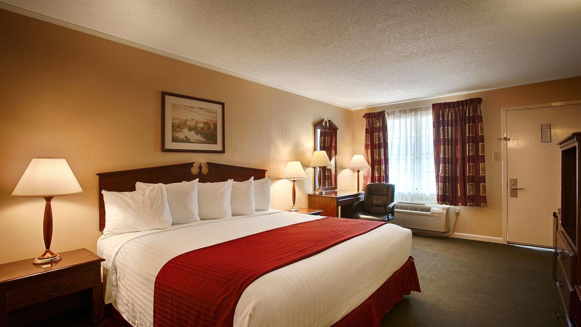 The Winnfield Lodge Bagian luar foto