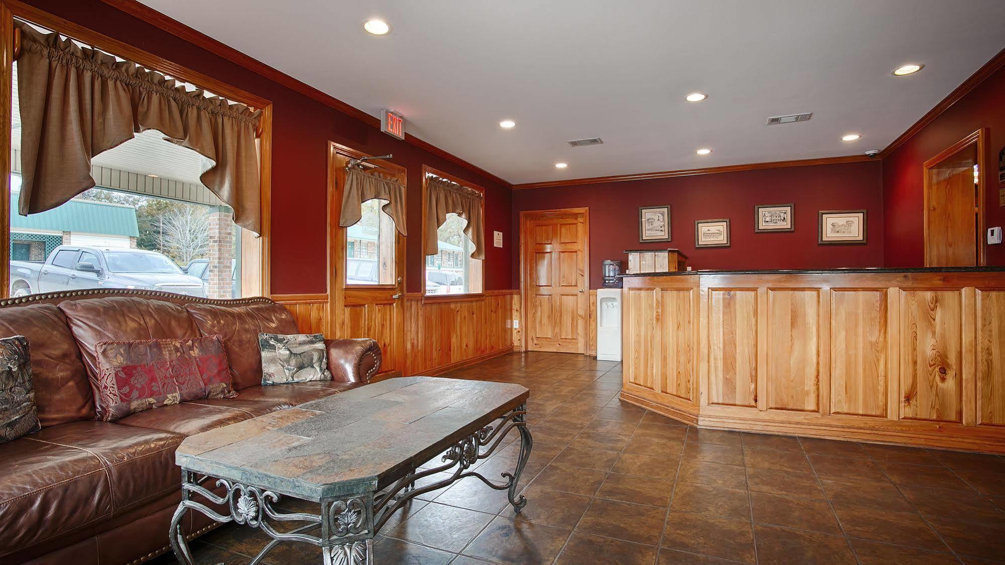 The Winnfield Lodge Bagian luar foto